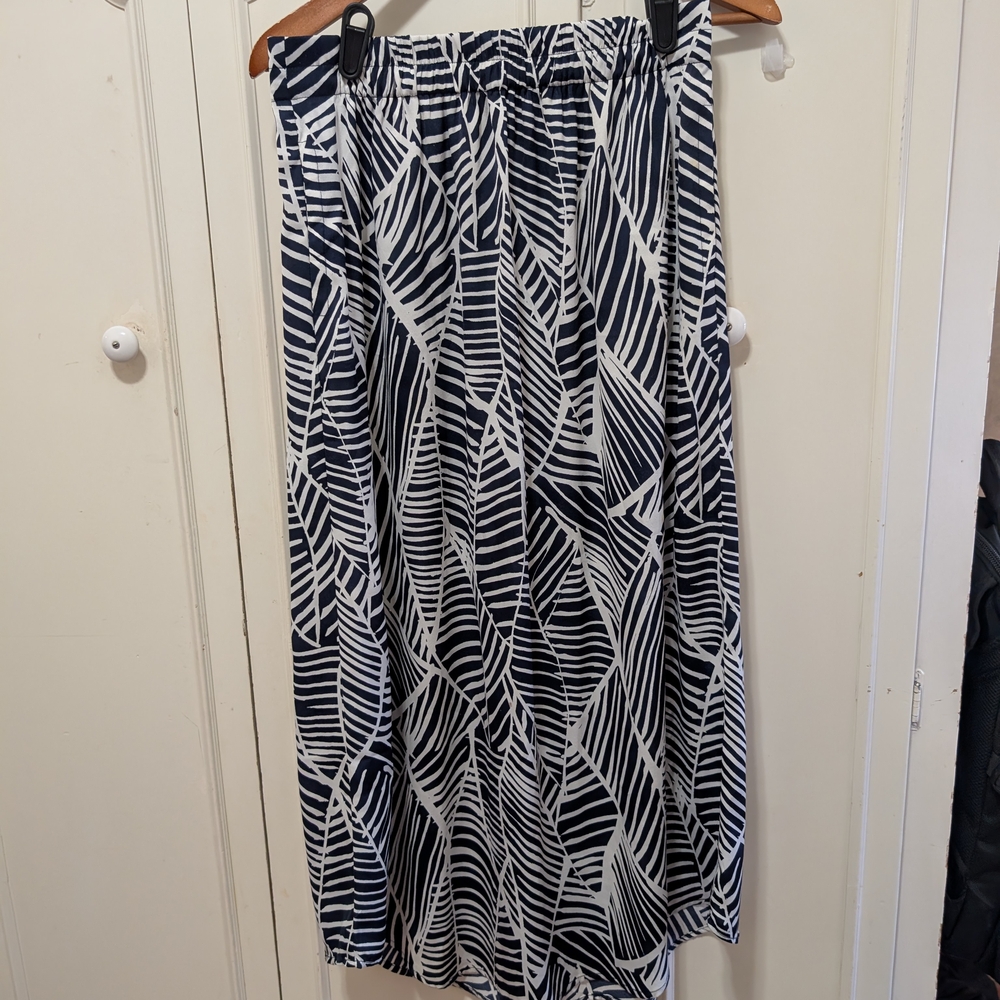 LOFT Navy and White Geometric Midi Skirt